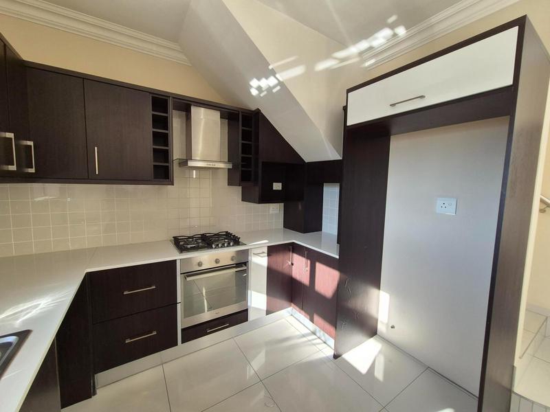 To Let 3 Bedroom Property for Rent in Bloubergrant Western Cape